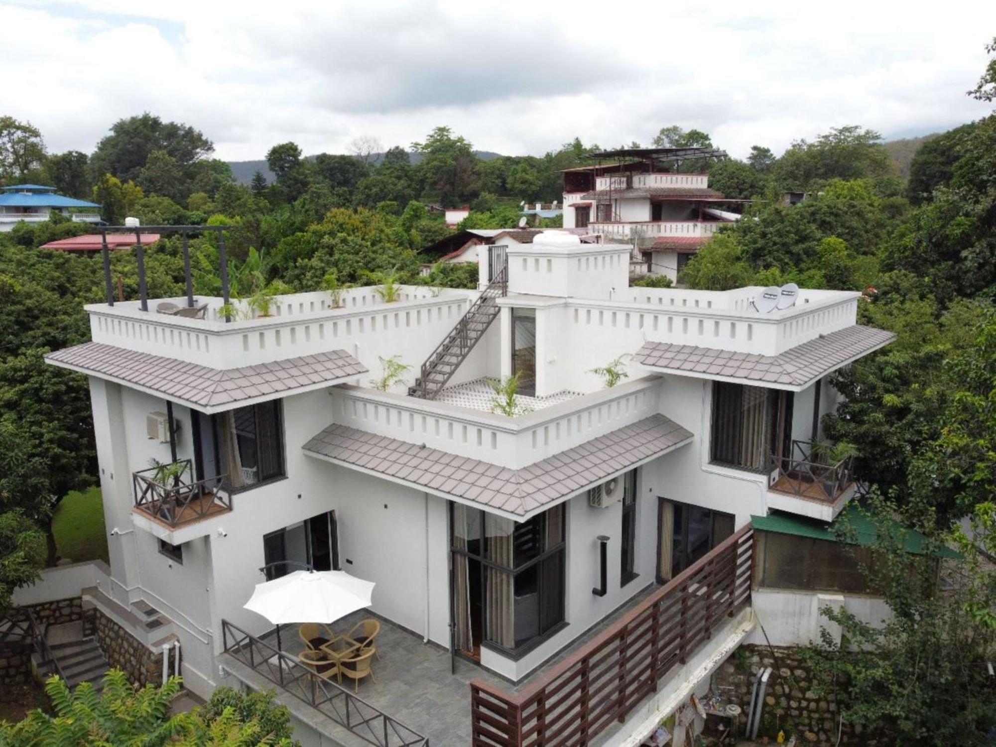 Villa Sierra Sky - Exquisite Elegant 4 Bedroom Villa Dehradun Exterior photo